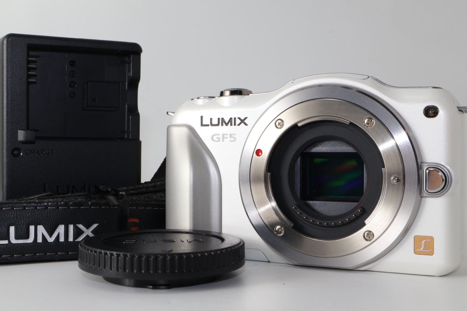 パナソニック Panasonic ミラーレス一眼カメラ ルミックス GF 5 ボディ 1210万画素 シェルホワイト DMC-GF 5-W