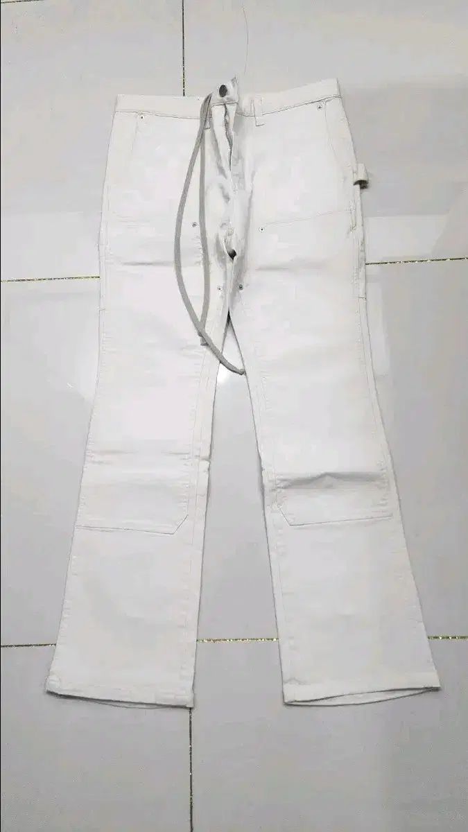 ATTENTIONROW アテンションロー クリームパンツ