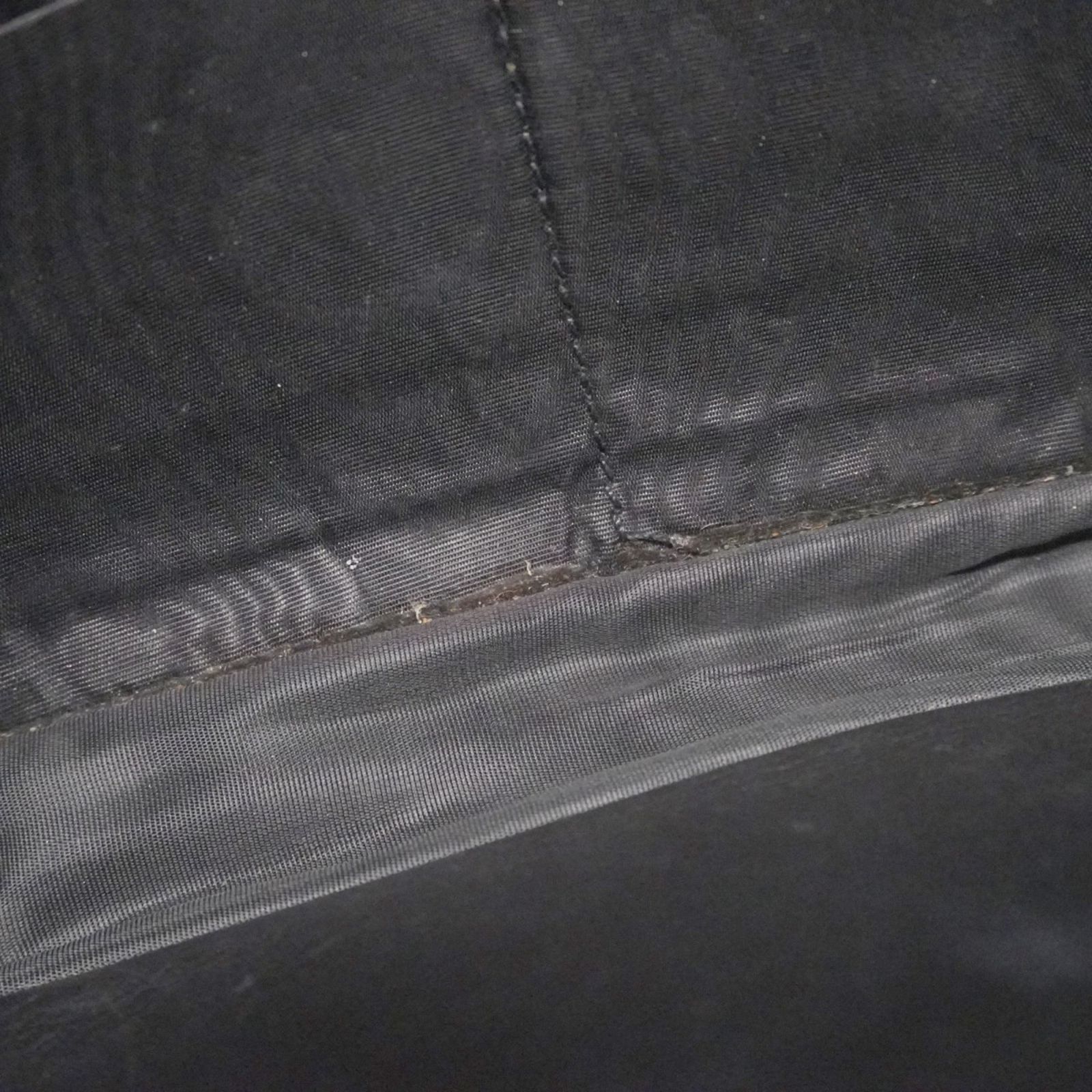 キャビアスキン ブラック