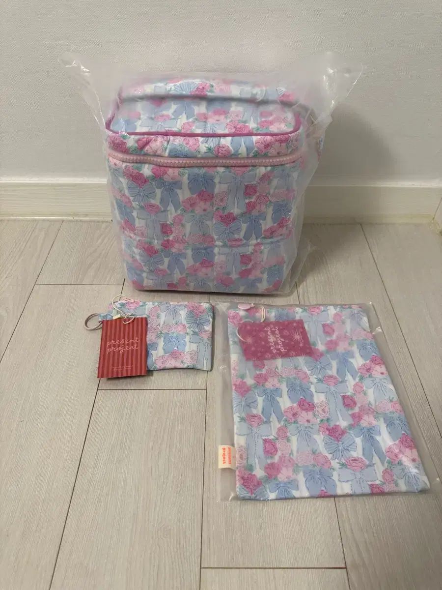 プレゼントプロジェクト ブーケリボン スドゥルム ミニキーホルダー イコパS