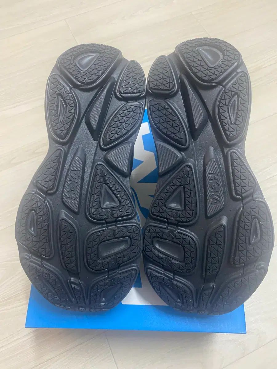  HOKA ONE ホカオネオネ ボンダイ8 Regular 240 スニーカー 靴