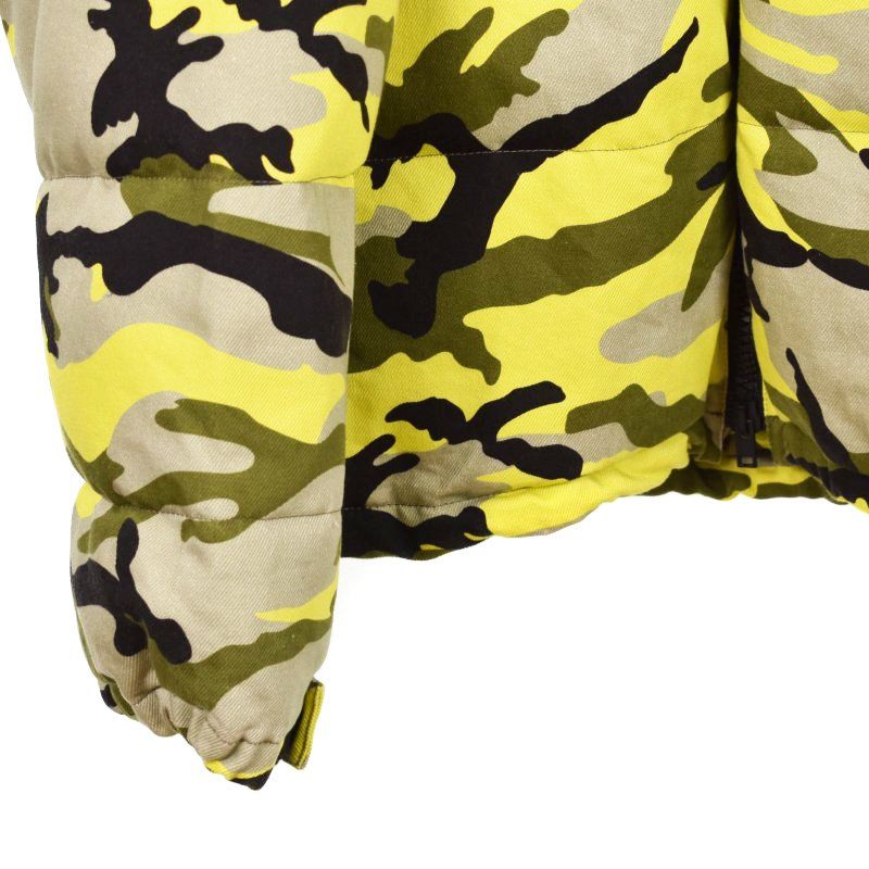 【中古】ヴェトモン ベトモン VETEMENTS 22FW NEON CAMO LOGO PUFFER JACKET ネオンカモ ダウンジャケット UA53JA600C ヴェトモン ベトモン VETEMENTS 22FW NEON CAMO LOGO PUFFER JACKET