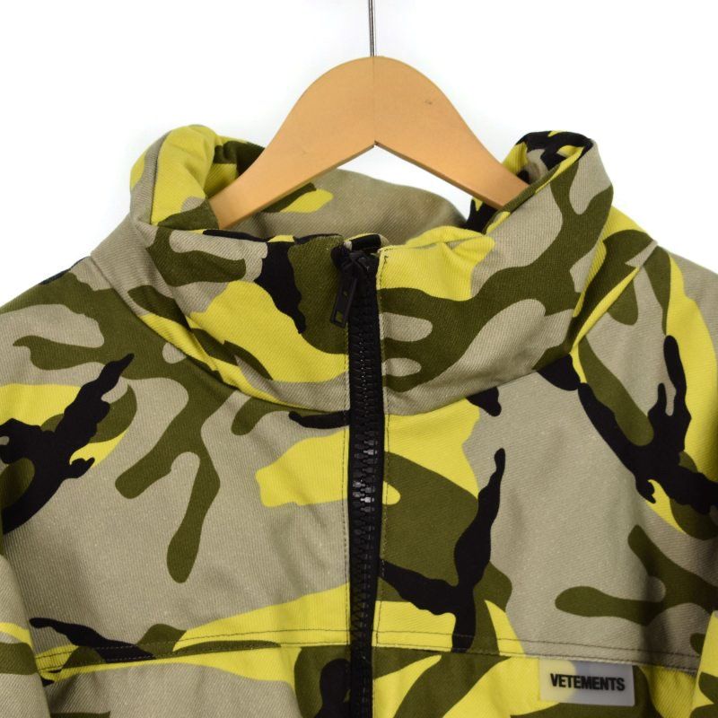 ヴェトモン ベトモン VETEMENTS 22FW NEON CAMO LOGO PUFFER JACKET