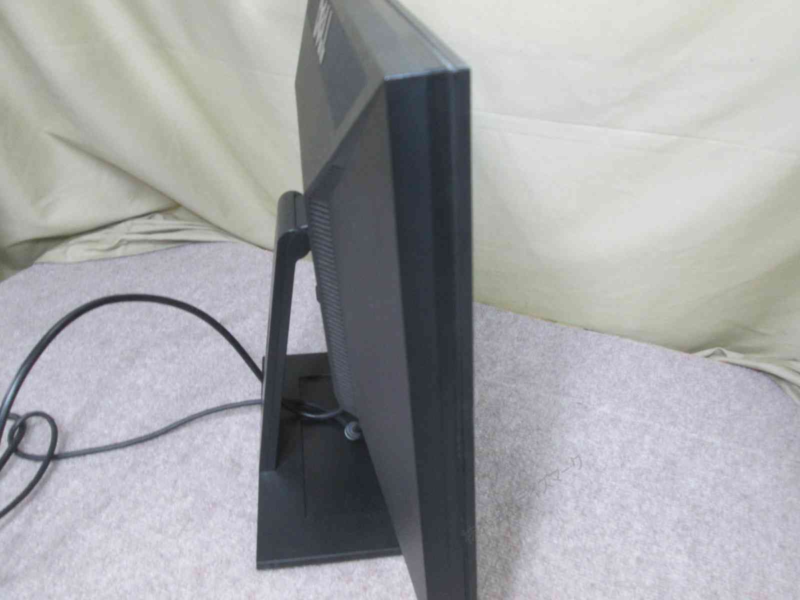 ディスプレイ・モニター DELL E2210c 22インチ 液晶モニター D-sub 非光沢 ノングレア　動作保証 送料無料 [94971]