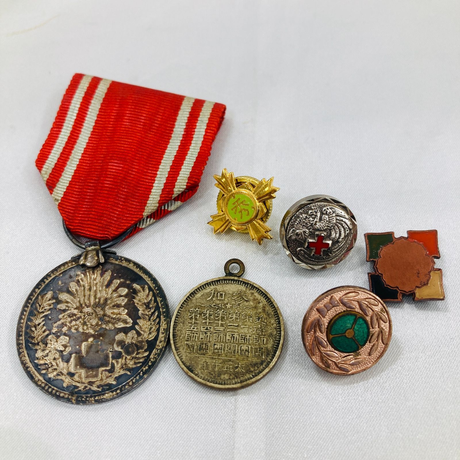 A【まとめ売り】勲章 日本赤十字社記章 明治21年 銀色特別社員章 従軍