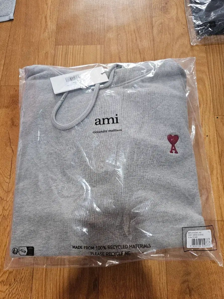 アミ スモール ハート ロゴ WHO Tシャツ グレー L