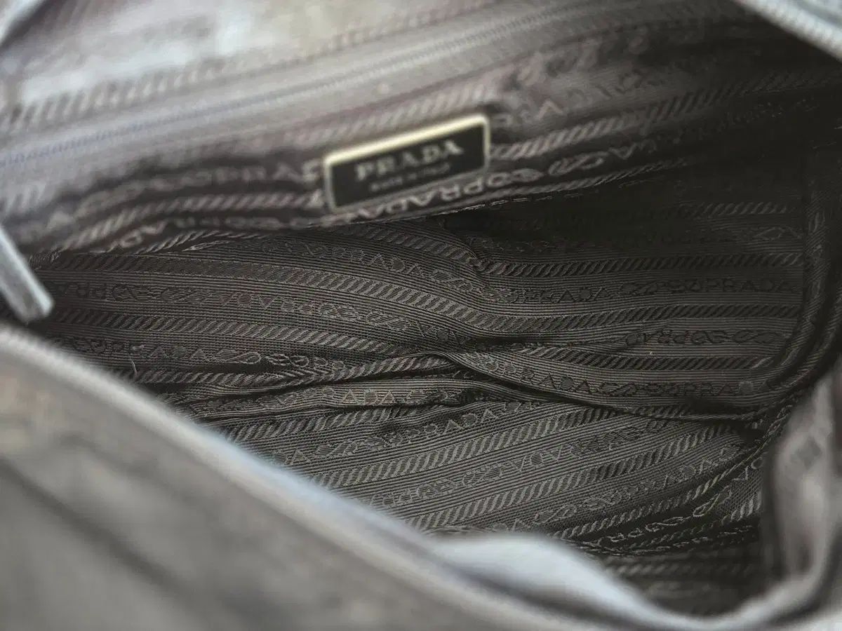 プラダ　メッセンジャーバッグ　ポコノ　テスート　ショルダー　24102101 プラダ メッセンジャーバッグ ポコノ テスート ショルダー 24102101