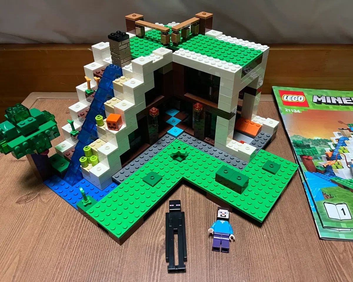 LEGOマインクラフト 폭포기지 21134