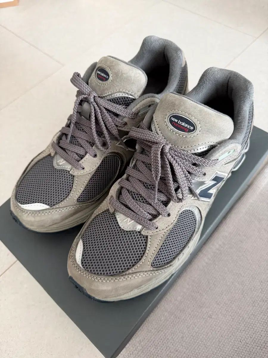 us 9 ニュー ンス 2002 R グレー