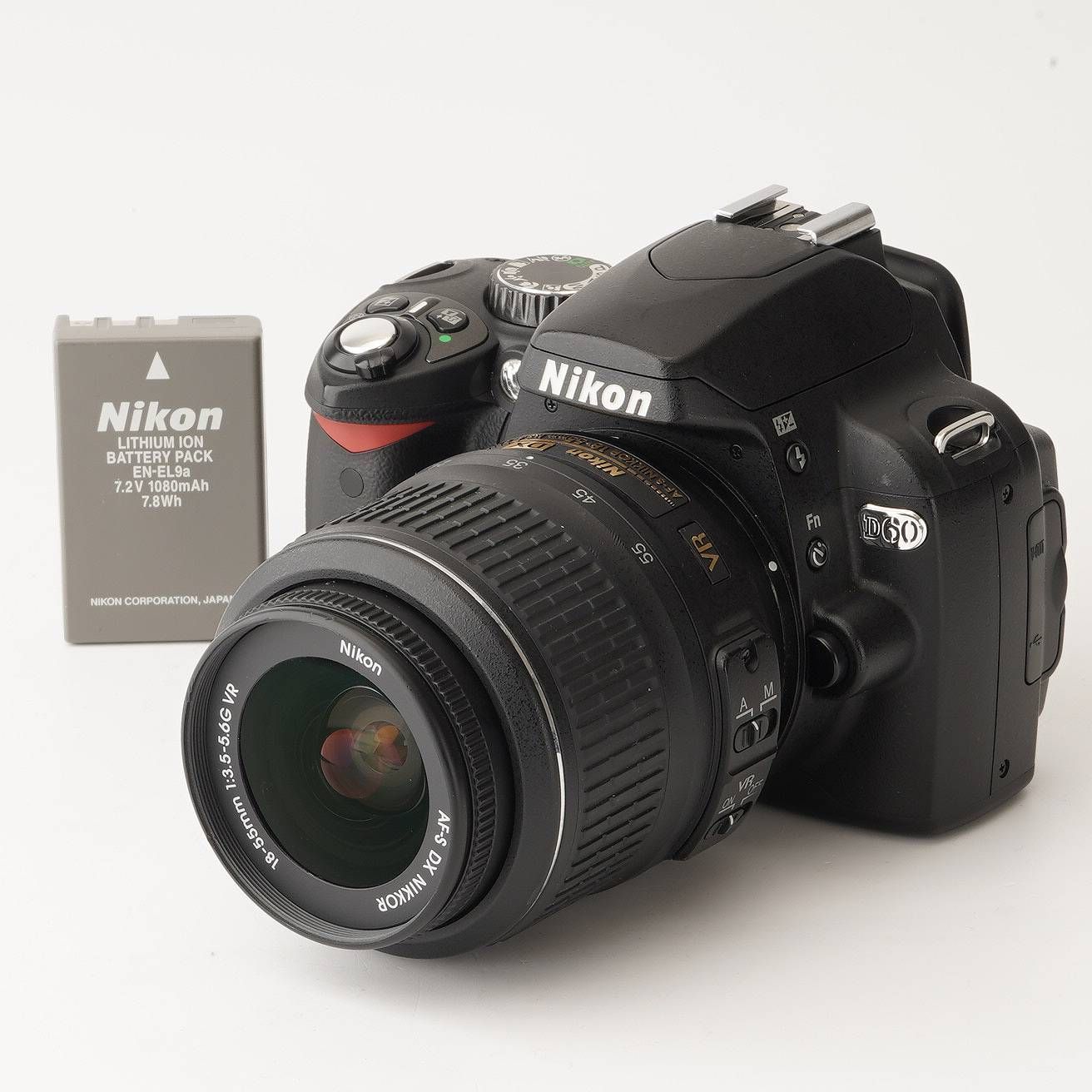 ニコン Nikon D60 / AF-S DX NIKKOR 18-55mm F3.5-5.6G VR Black