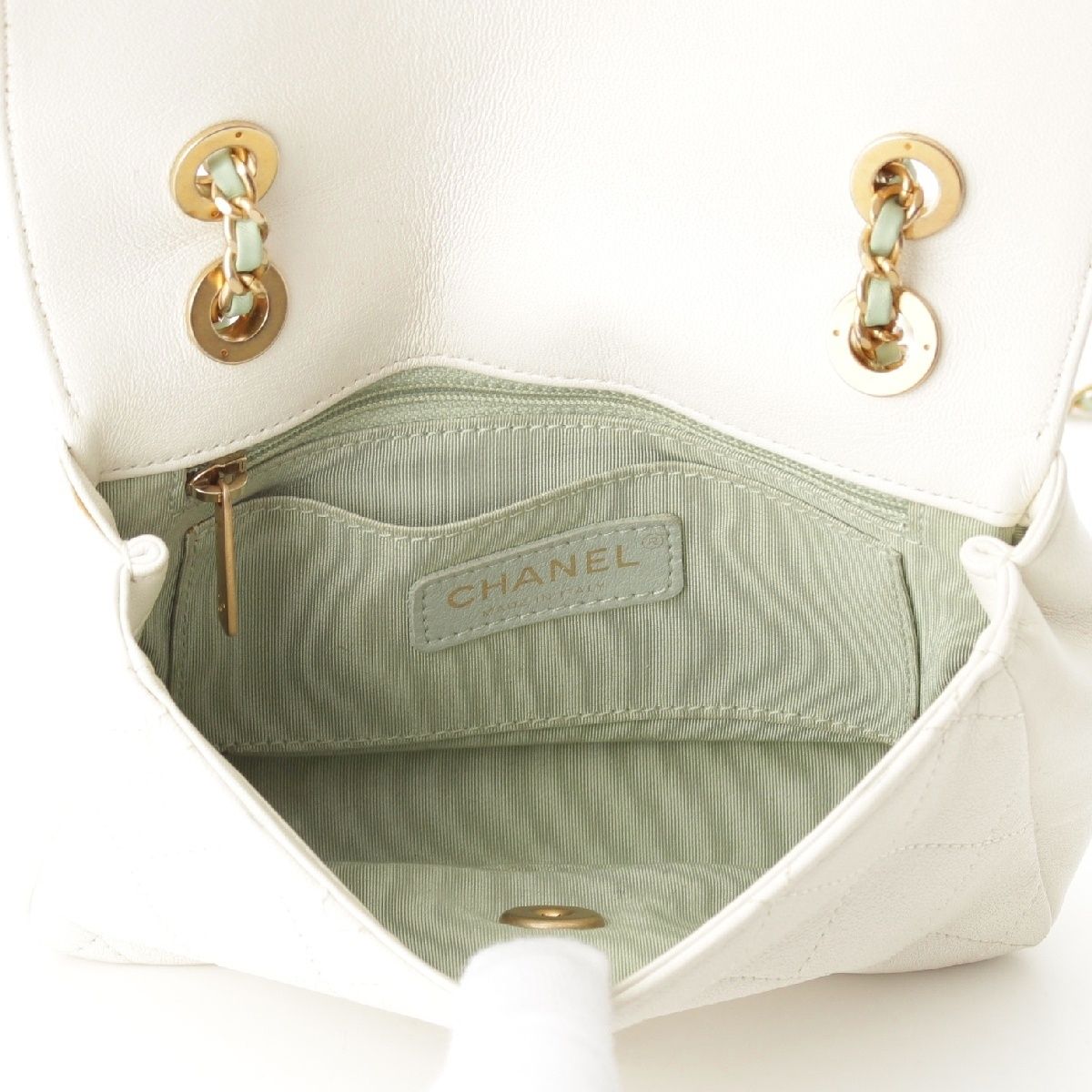 シャネル カーフスキン 29番台 サークルココマーク シングルフラップ