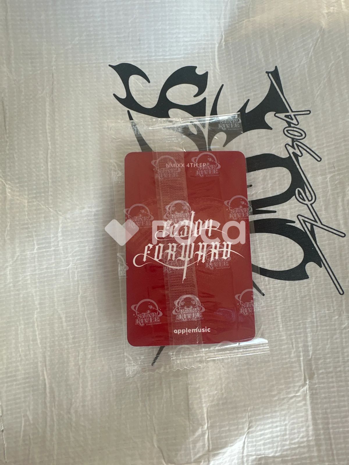 NMIXX ジウ Fe3O4: FORWARD APPLEMUSIC ラキドロ - メルカリ