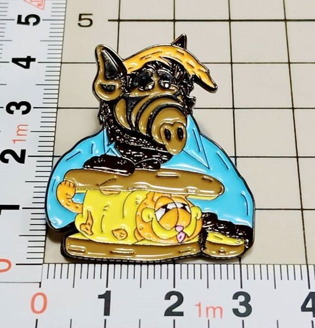 ピンバッジ ALF:アルフ #1】D01-08/THU - メルカリ