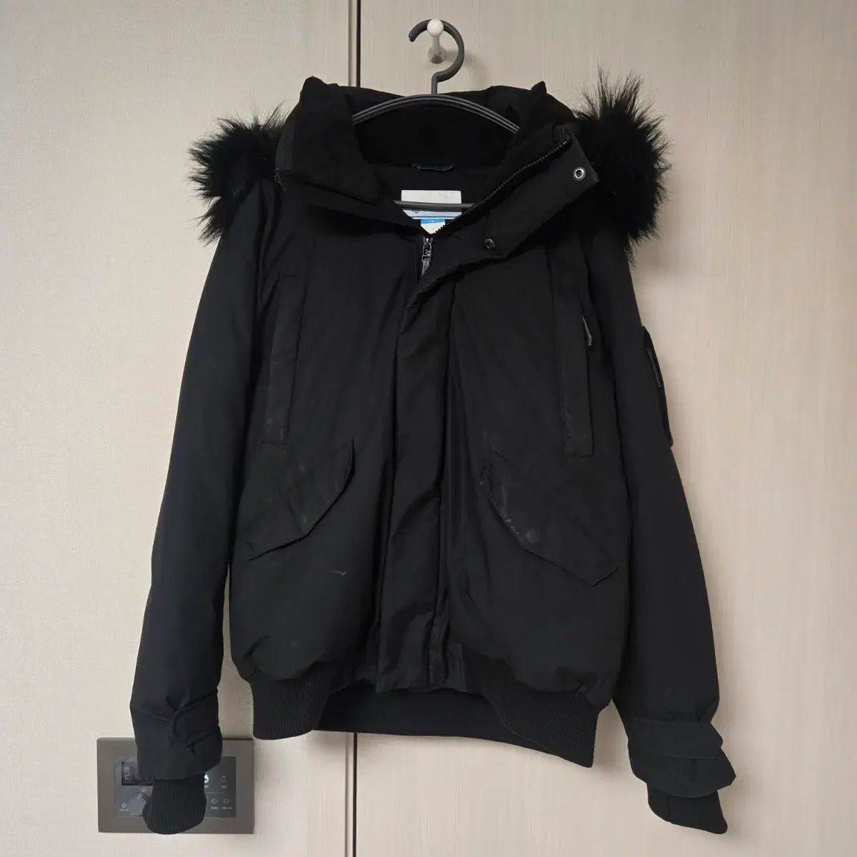 コロンビア Columbia ブラック 黒 ショートダウン ファーダウン メンズ ラージ L