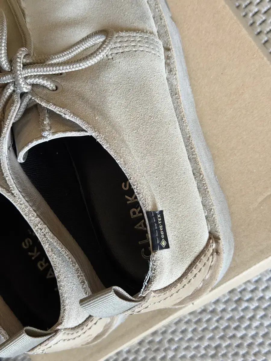  クラークス デザート トレック GORE-TEX その他 ブーツ 革靴