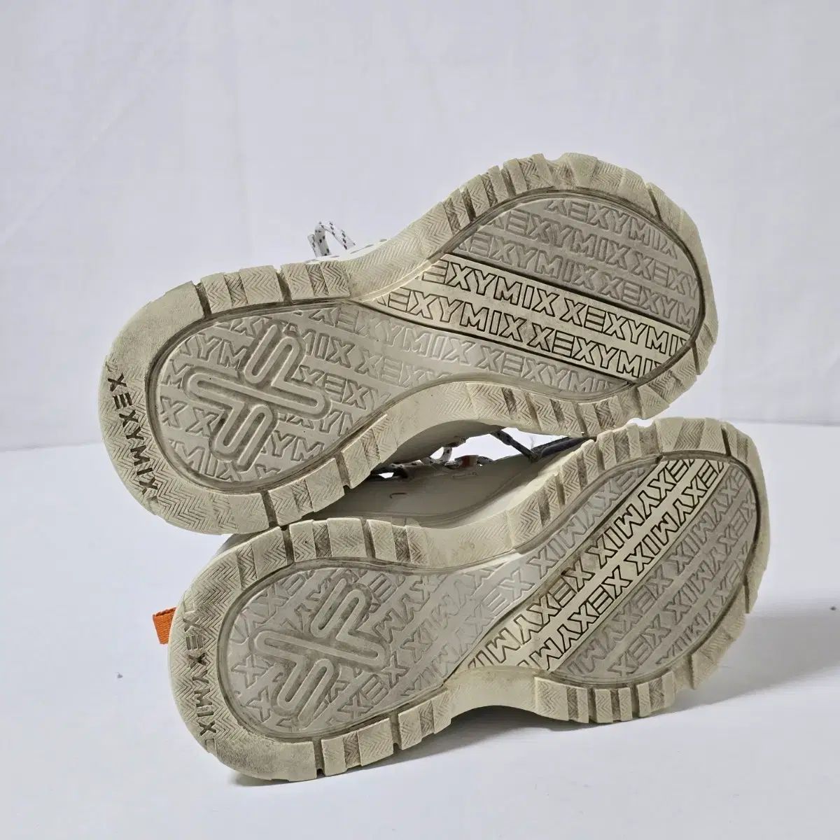 ゼクシィミックス X-1 ユニーク シルバー スカイ アグリー シューズ