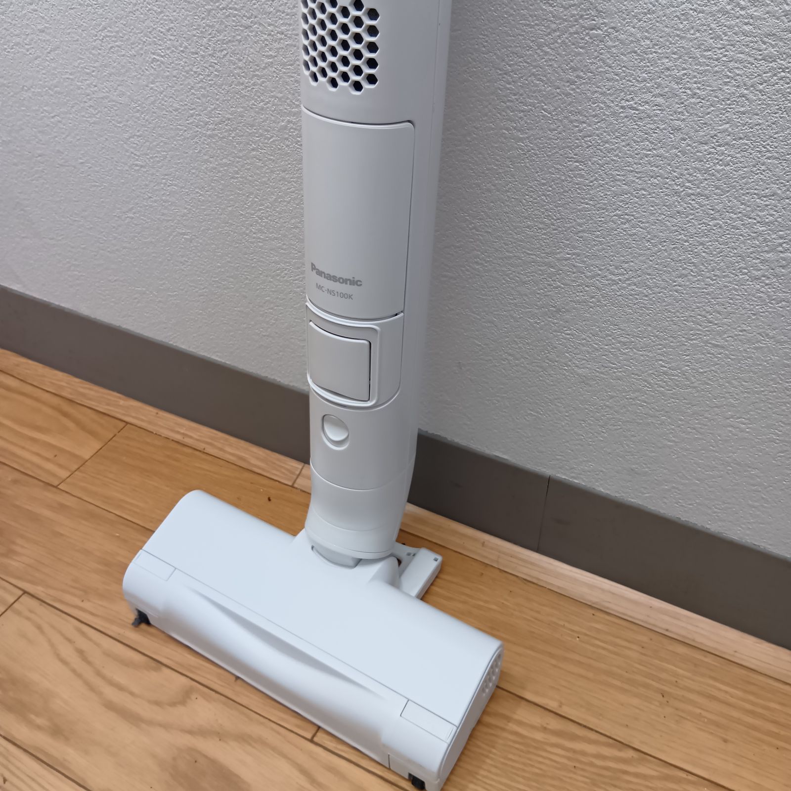 2024年製】超美品!!Panasonic セパレート型コードレススティック掃除機 