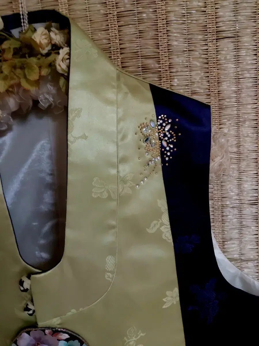 レディース シルク ライトグリーン|ネイビー ベスト