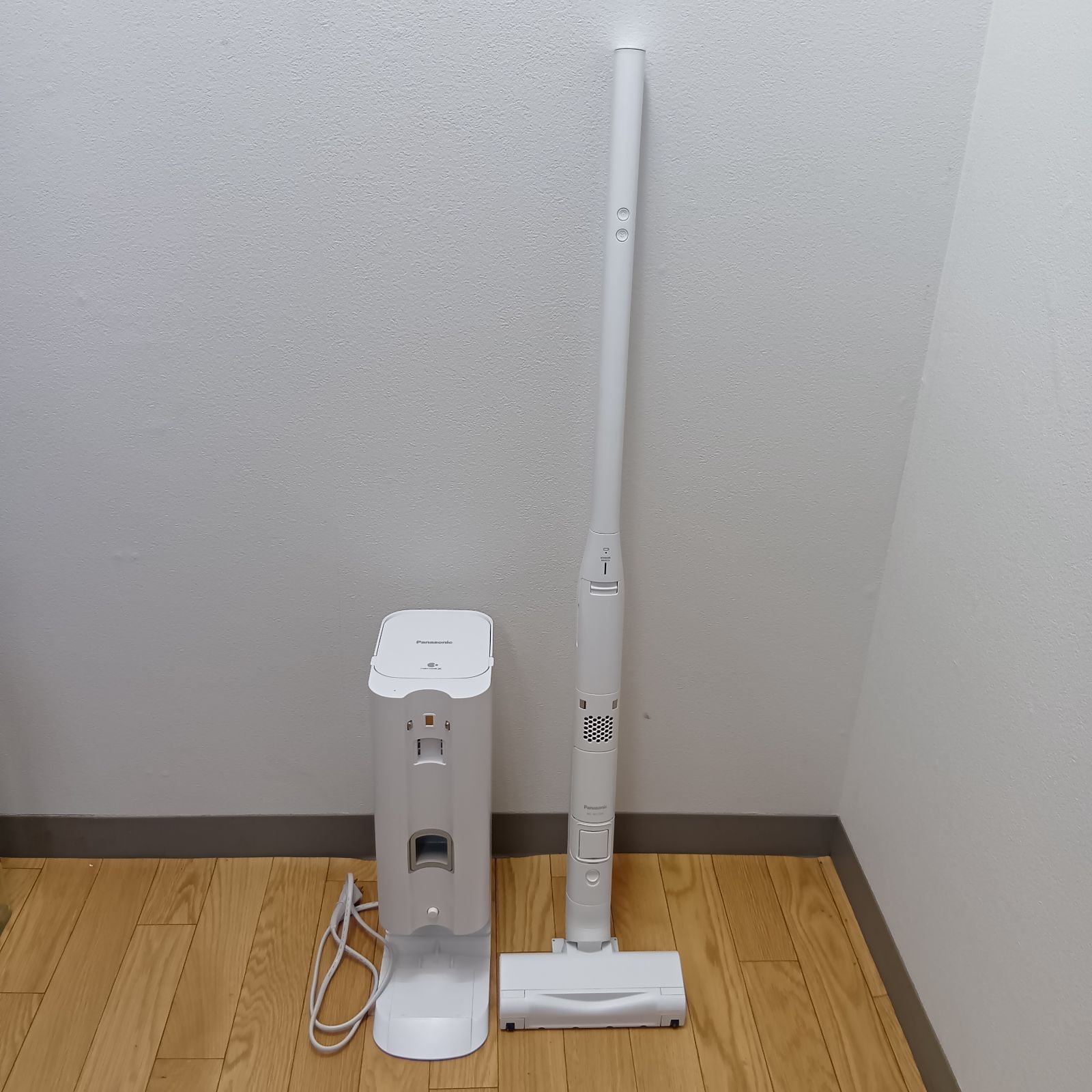 2024年製】超美品!!Panasonic セパレート型コードレススティック掃除機