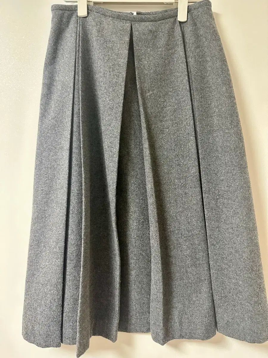 Le 917 グレー プリーツ ウールスカート
