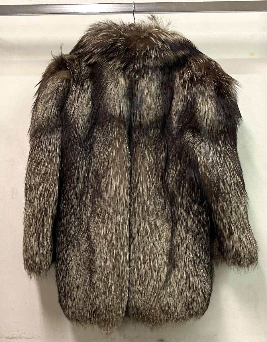 SAGA FOX サガフォックス 高級フォックスファーコート チャコールグレー SAGA FOX サガフォックス ファーコート サイズ15 銀サガ 品質表示タグ