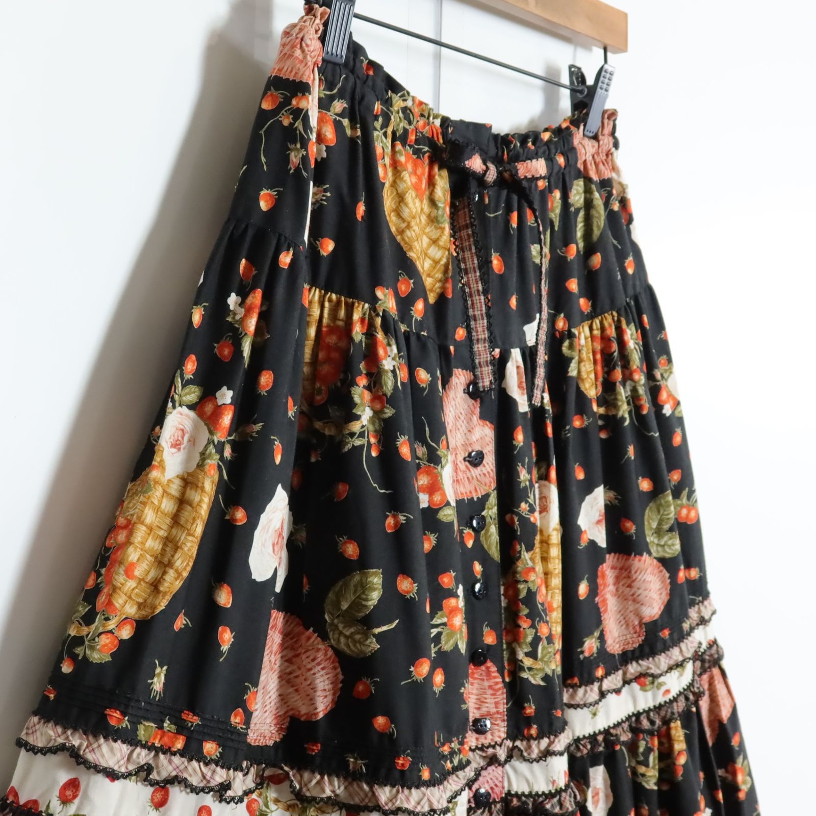 極美品】ピンクハウス☆パッチワークスカート かごイチゴ×オリチェpt