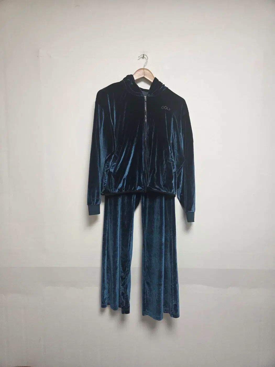 ゴールデンベア レディース ゴルフ ツアーベルベット WHO ジップアップ パンツ セット ブルーグリーン S