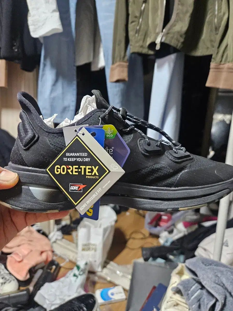  ラコステ GORE-TEX ブラック スニーカー スニーカー 靴