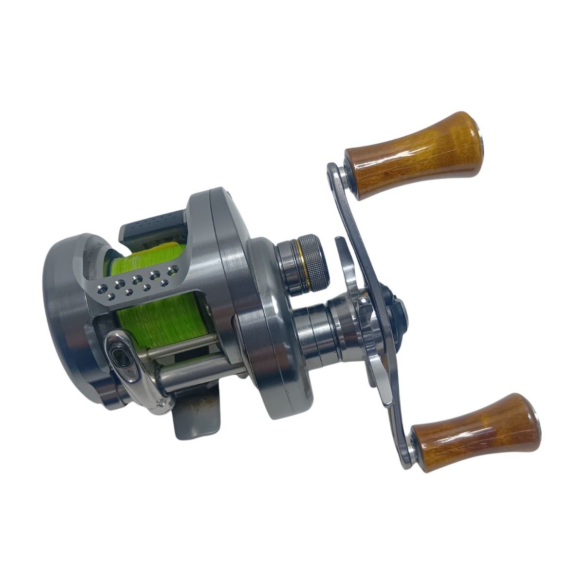 SHIMANO シマノ ベイトリール 17カルカッタ コンクエストBFS HG-L 小傷有 ハンドルノブカスタム 程度B 箱 ハンドル付属 03676