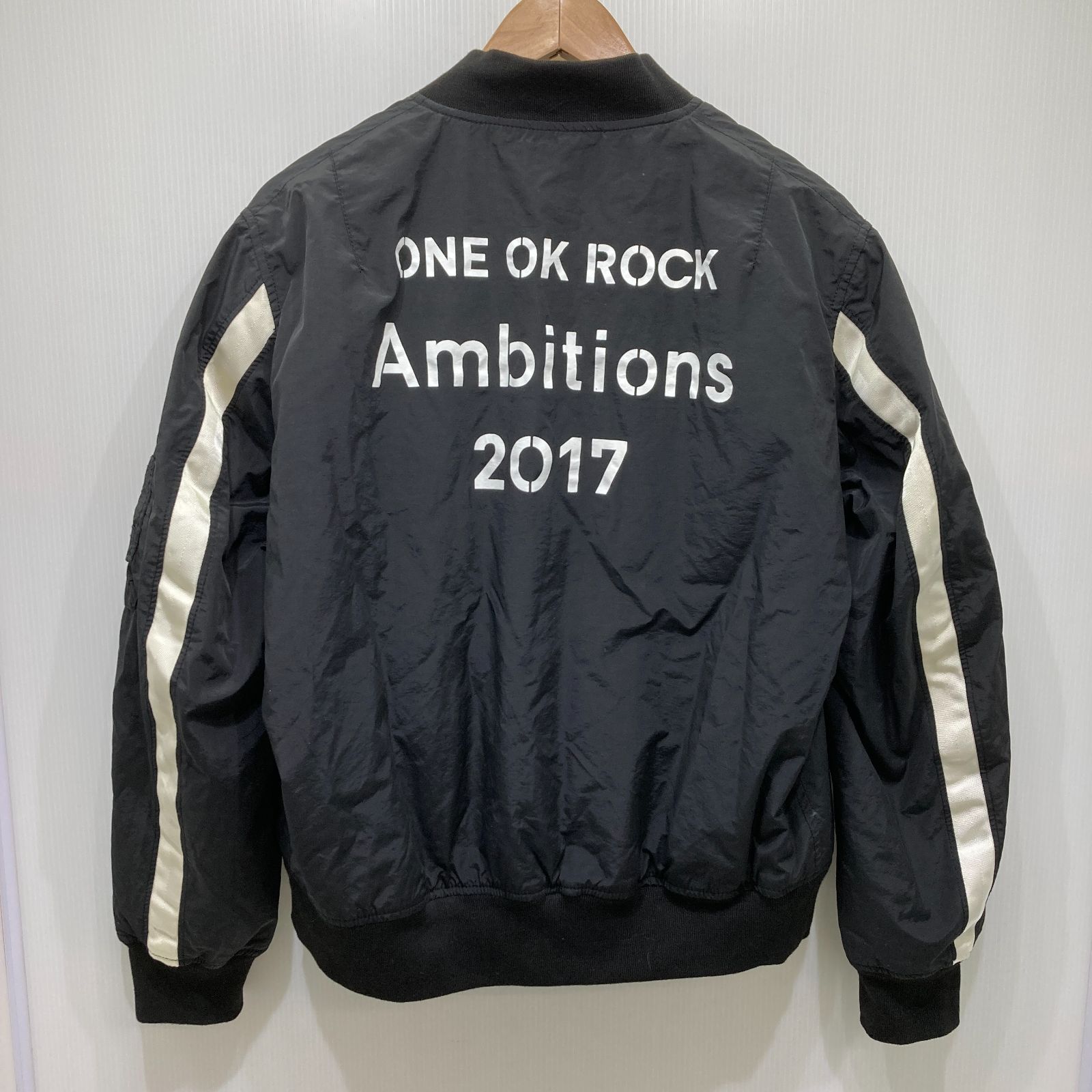 ONE OK ROCK Ambitions 2017 ジャパンツアージャケット ONE OK ROCK 2017 Ambitions JAPAN TOUR ツアーグッズ MA-1 ジャケット