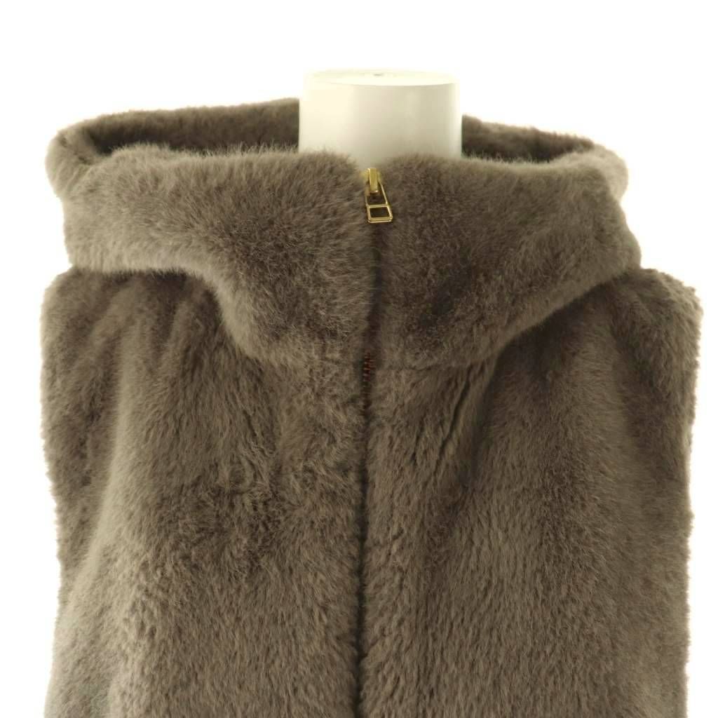 Arpege storyファーフードブルゾン Arpege story ⭐︎アルベージュストーリー ファーフードブルゾン 白