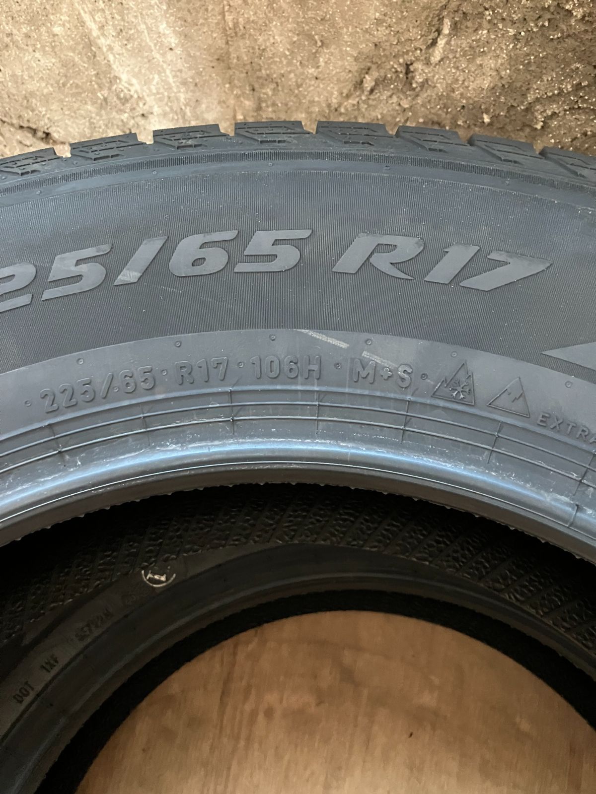  ♥ ピレリ 225|65 R 17 スタッドレス 2025年製 1本 17インチ スタッドレス