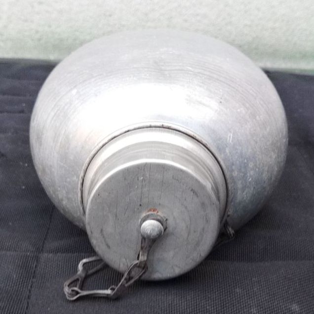 イギリス軍実物】1944年型 初期型 アルミ キャンティーン - メルカリ