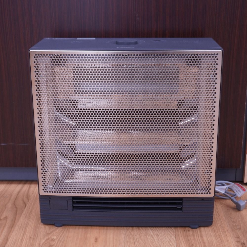 DAIKIN ダイキン 遠赤外線暖房機 WRH134AS-H 2023年製 DAIKIN ダイキン 暖房器具 遠赤外線暖房機 WRH134AS-H - メルカリ