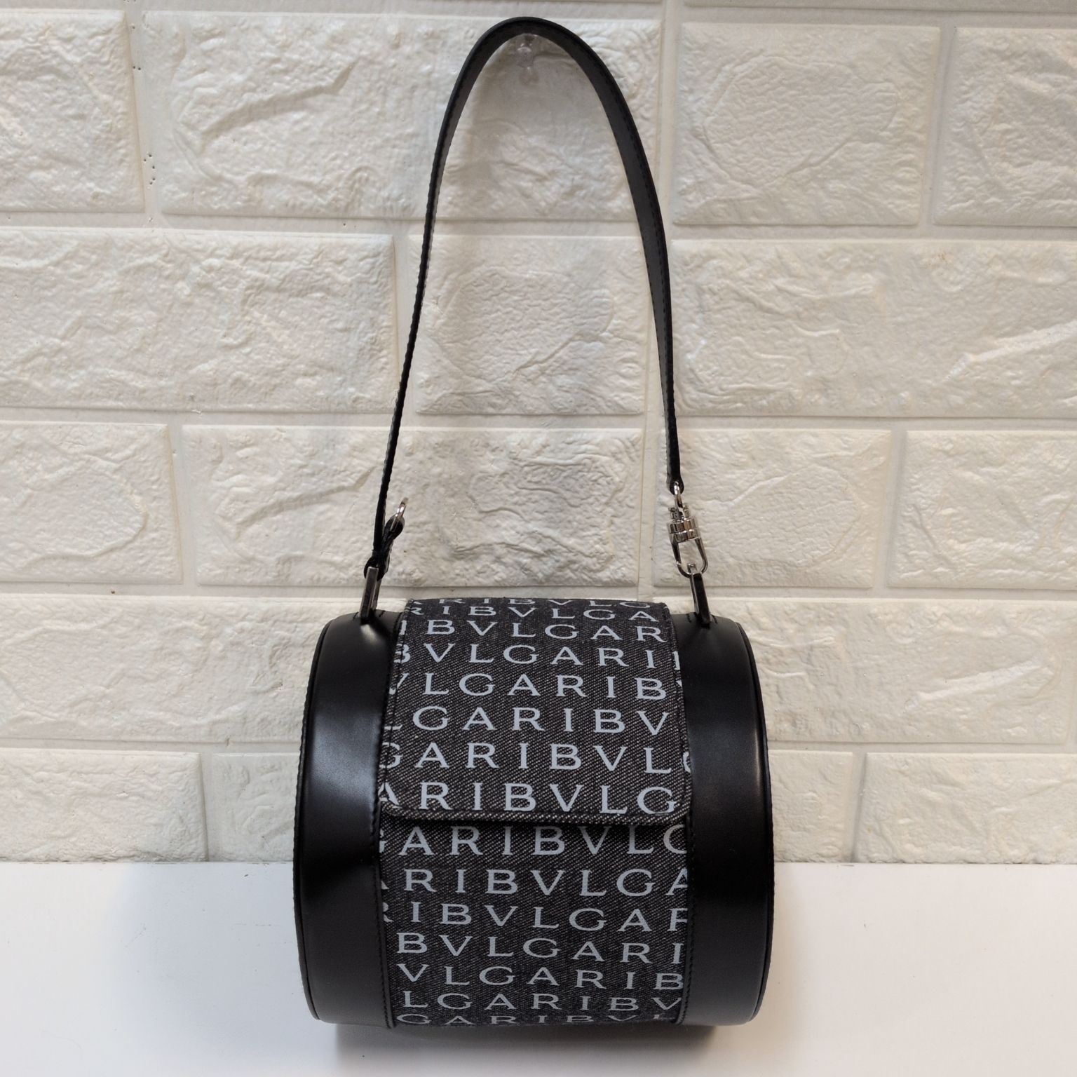 真贋済 未使用に近い】BVLGARI ビーゼロワン ハンドバッグ ロゴマニア