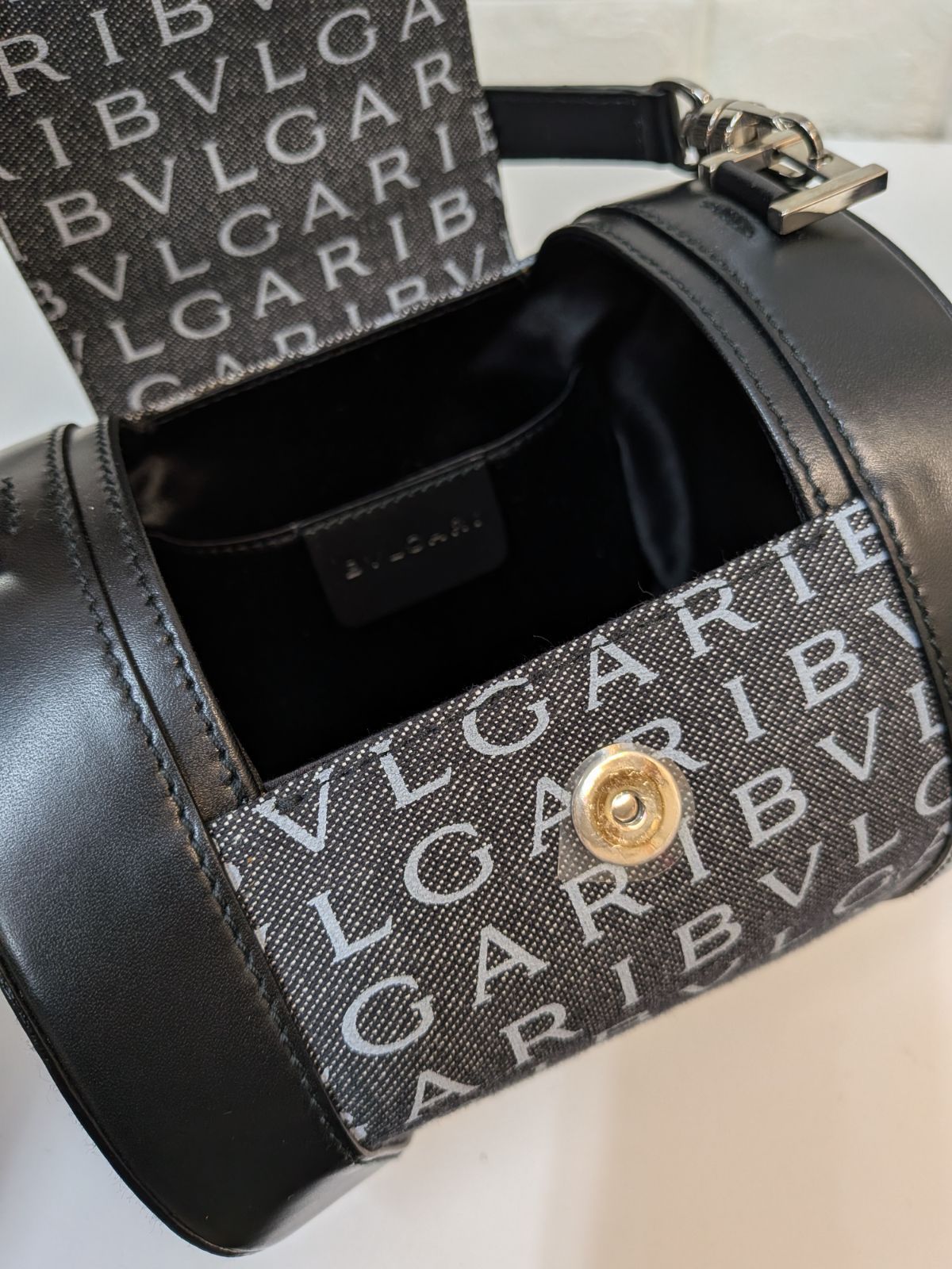 真贋済 未使用に近い】BVLGARI ビーゼロワン ハンドバッグ ロゴマニア