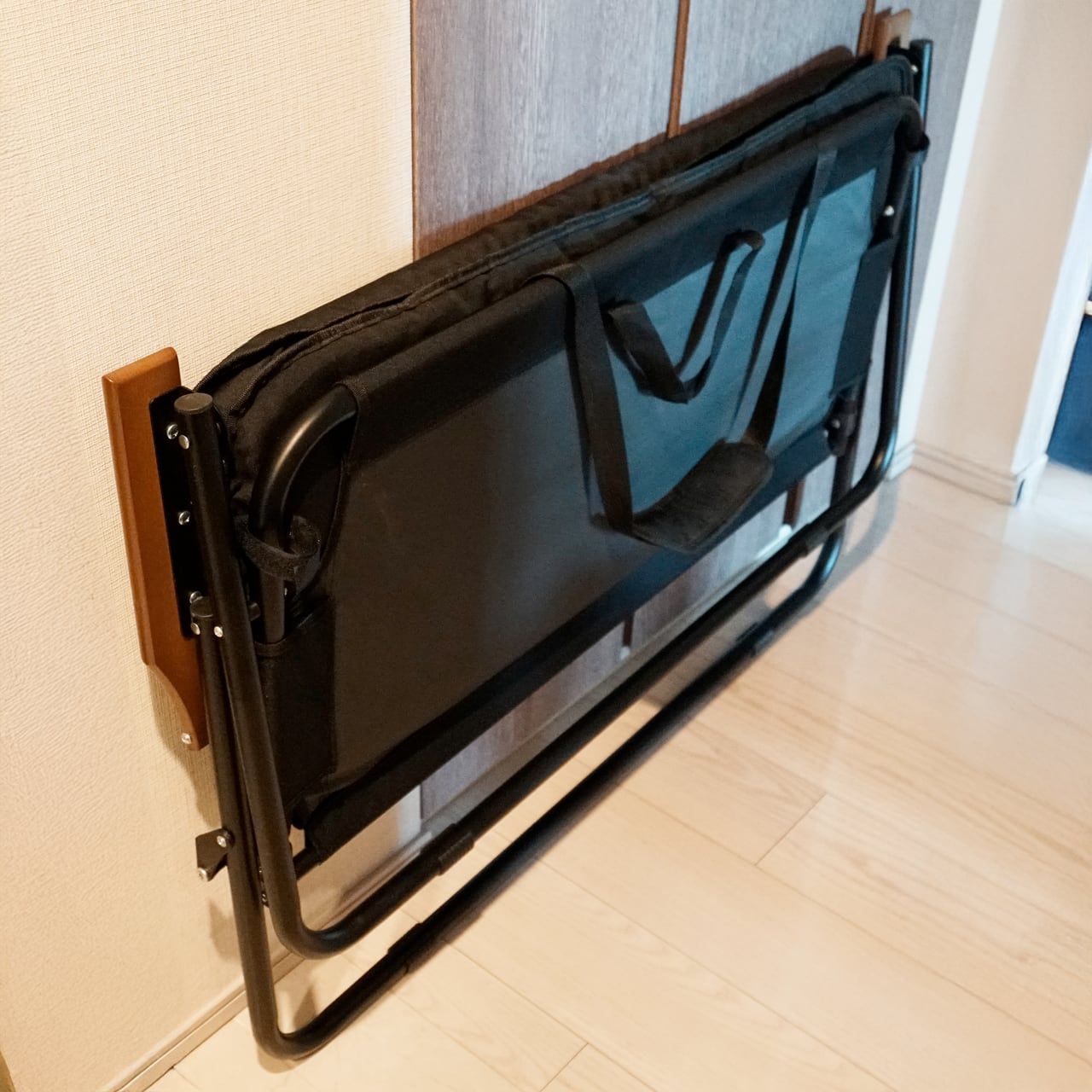 2490 折りたたみ ベンチ 3秒で設置可能 コンパクト 持ち運び