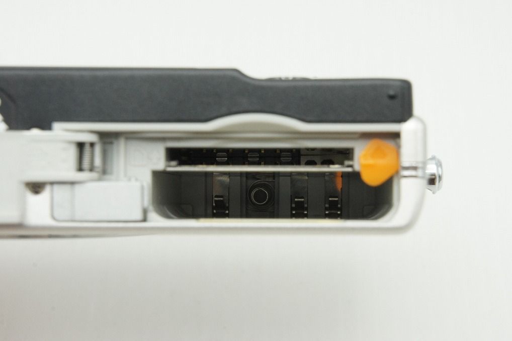  Nikon ニコン COOLPIX S 570 コンパクトデジタルカメラ シルバー 260105 n コンパクトデジタルカメラ デジタルカメラ