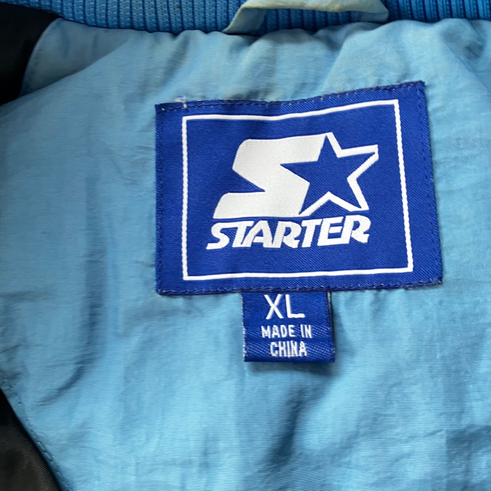 90s STARTER製　ノースカロライナ　中綿ジャケット　XL ローライダー スターター 90s North Carolina ノースカロライナ 刺繍ロゴ カレッジ