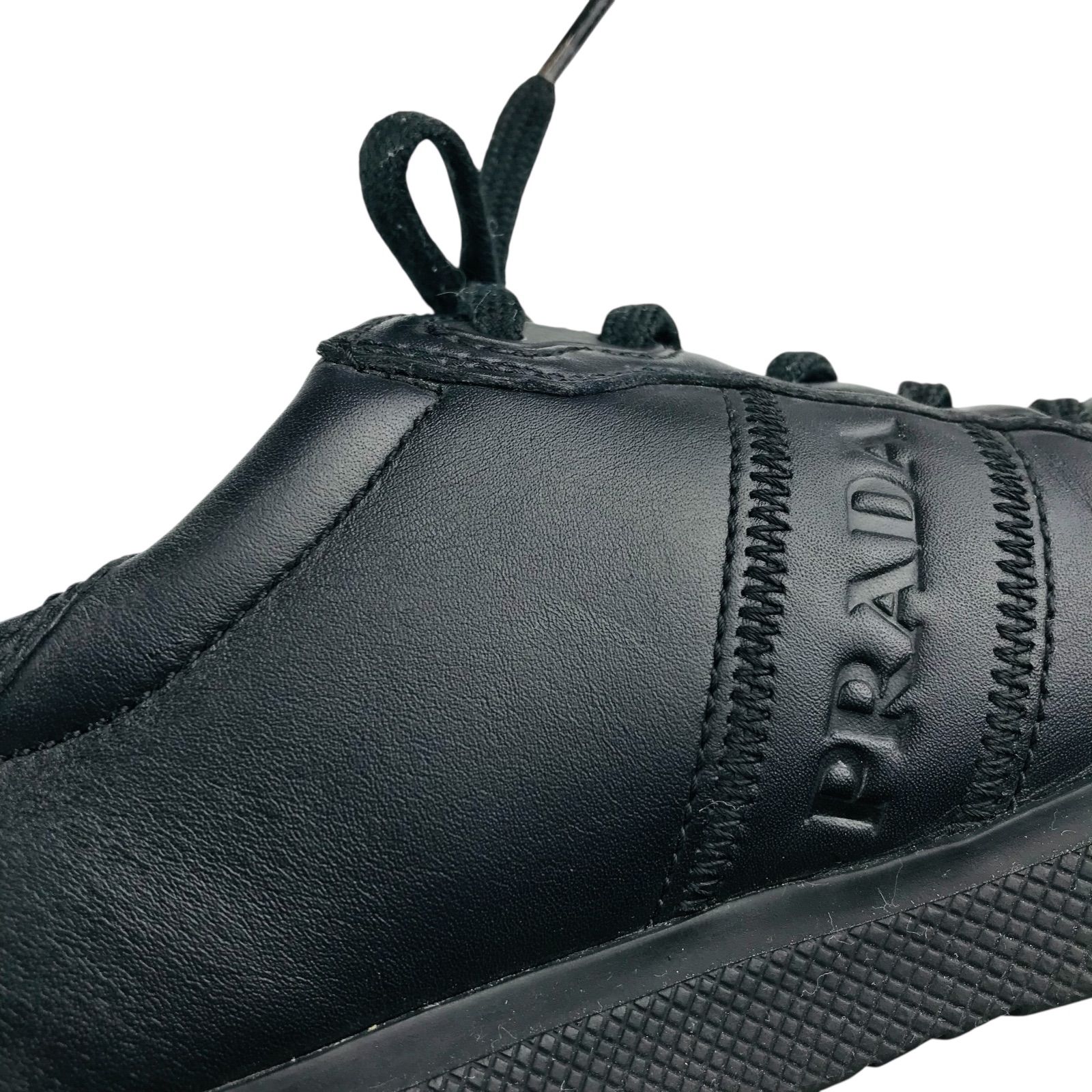 美品☆PRADA SPORT・プラダスポーツ・レディース レザー エンボス加工