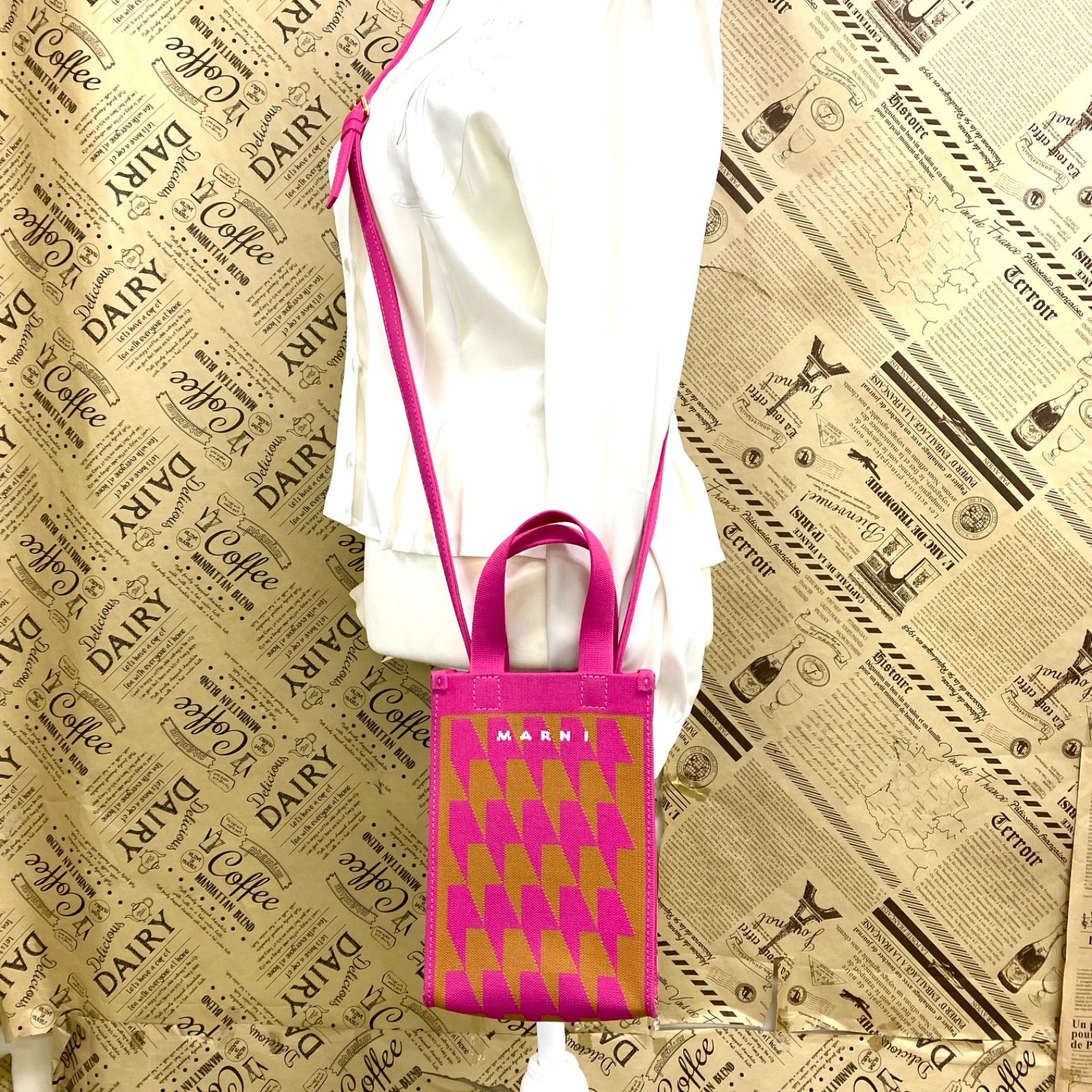 マルニ ハンド ミニバッグ ショルダー ポシェット スマホ ピンク GA 112