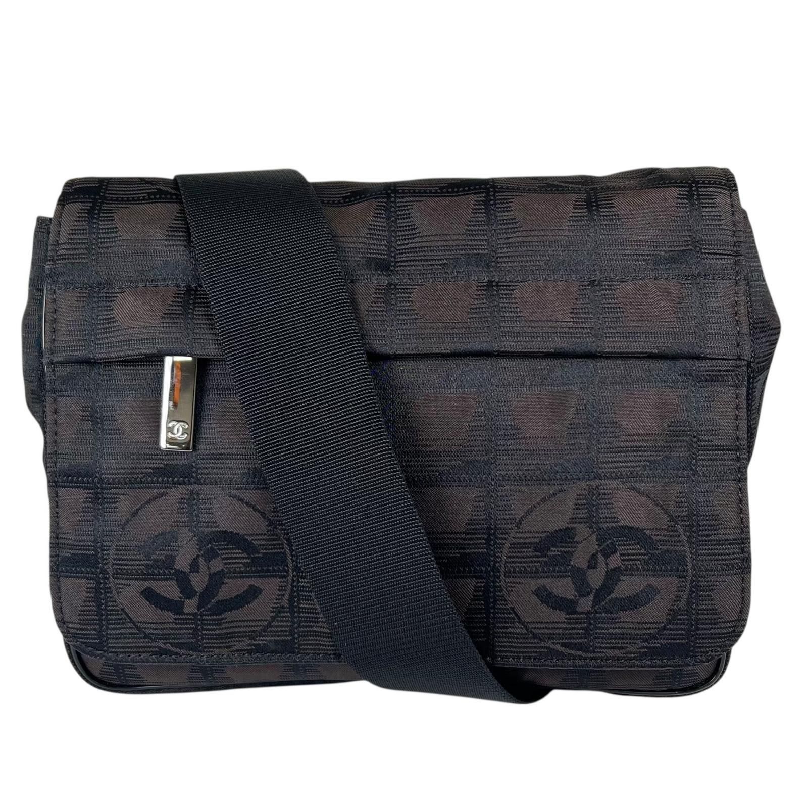 CHANEL シャネル ニュートラベルライン 9番台 ショルダーバッグ ナイロン ブラック レディース