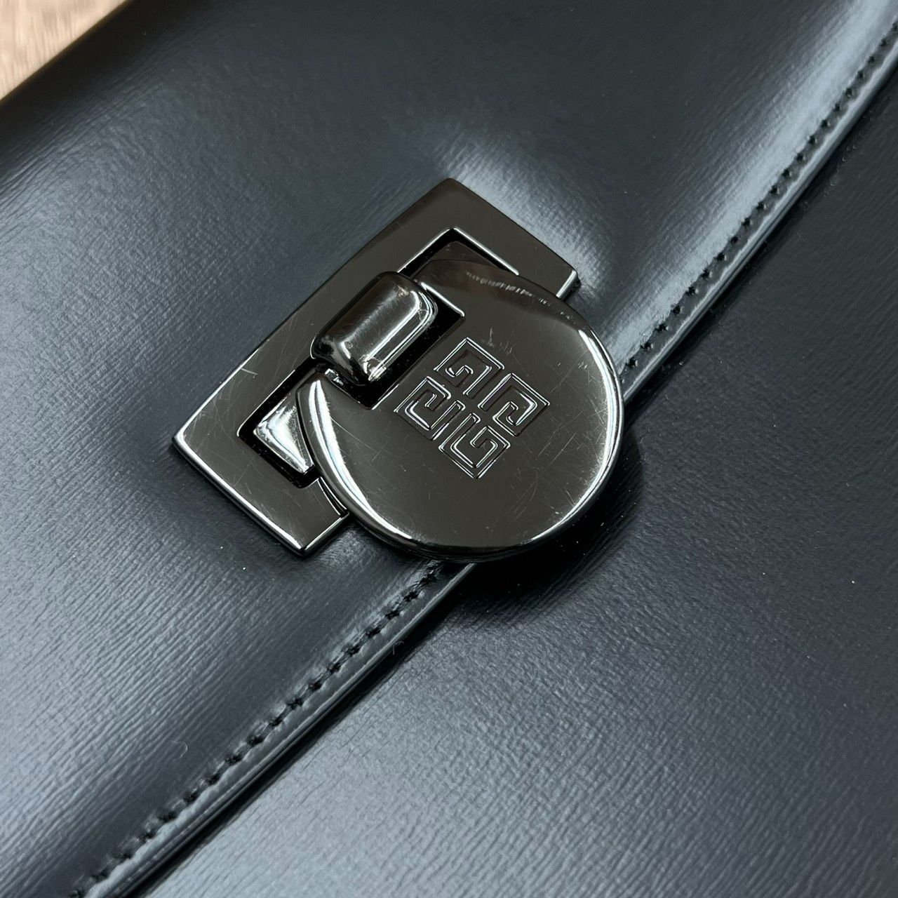 GIVENCHY ジバンシー ボローディア ハンドバッグ カーフ ブラック 