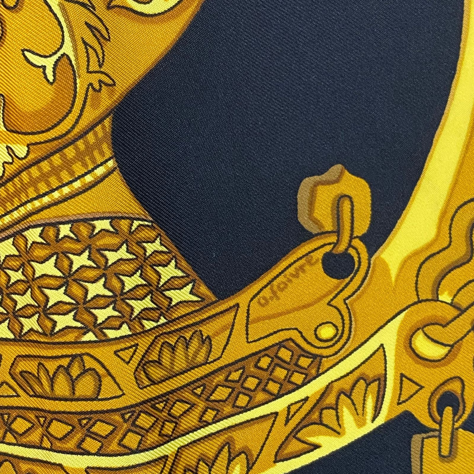 新品同様 HERMES エルメス カレ90 ARMETS en PANACHE 羽飾りの騎兵兜