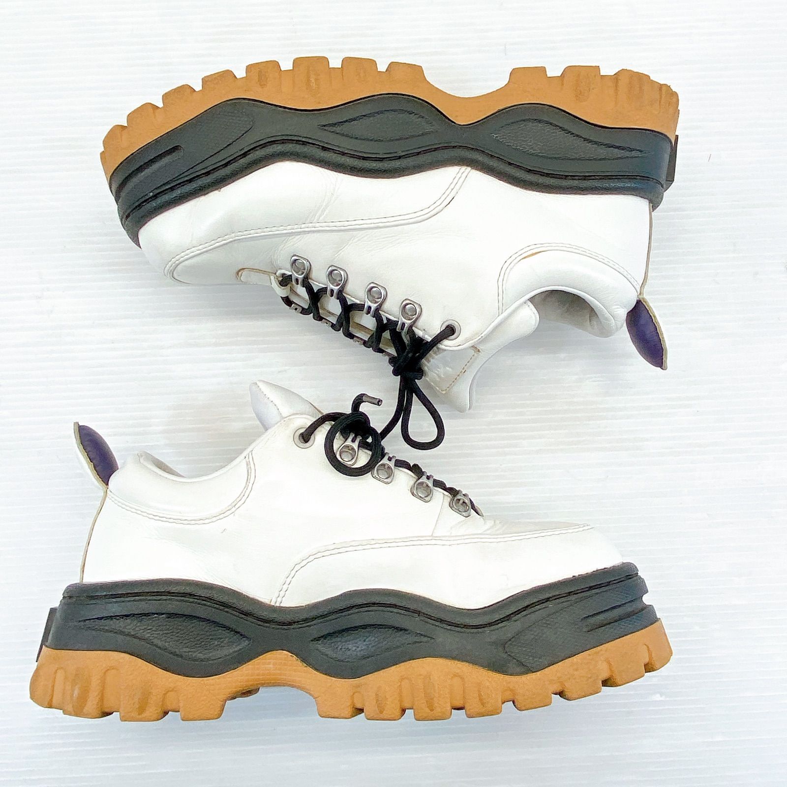 ホワイト ブラック