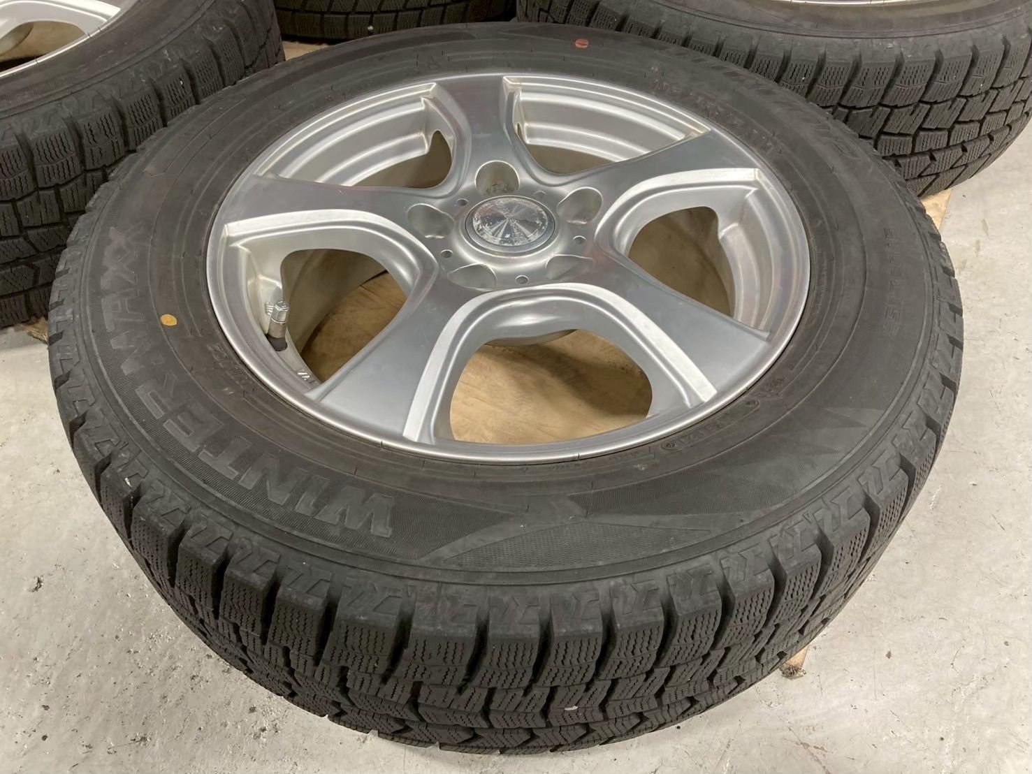  冬タイヤホイールセット DUNLOP 5穴 195|65 R 15 pcd 114.3 15インチ タイヤ ホイールセット