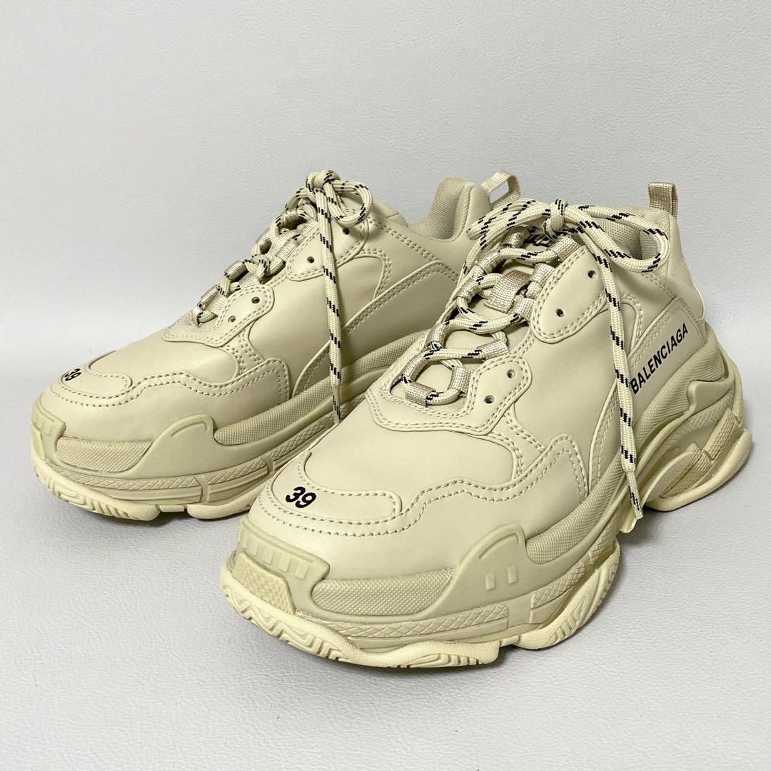 BALENCIAGA / トリプルS スニーカー 39 ベージュ - メルカリ