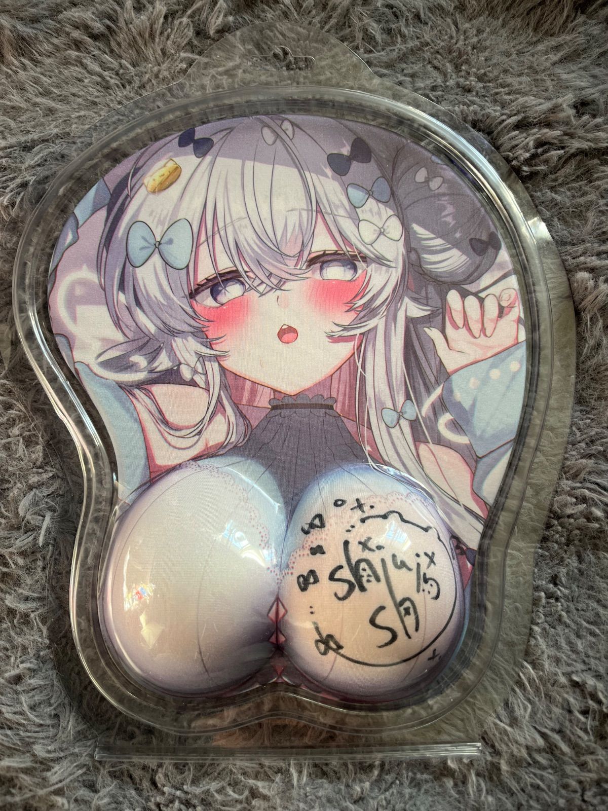 詩羽しう 3 Dマウスパッド 直接サイン入り