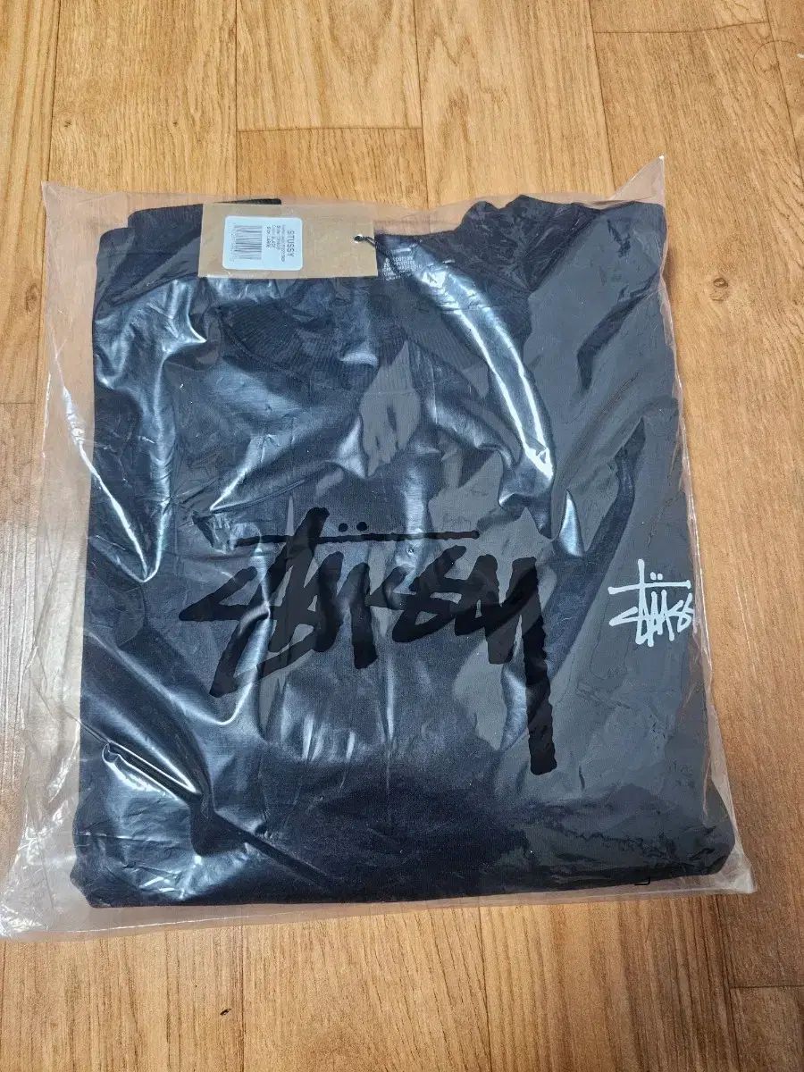 STUSSY ステューシー ブラック スウェット L