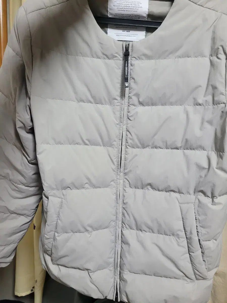 ナショナルジオグラフィック ダウン m